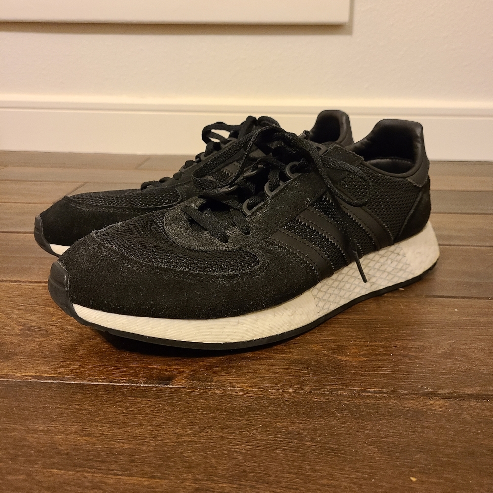 MARATHON TECH SHOES
.